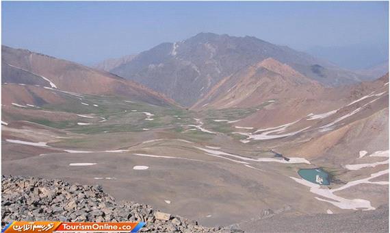 دریاچه شگفت انگیزی در ایران که حتی در تابستان، به طور کامل یخ می‌زند! /فیلم