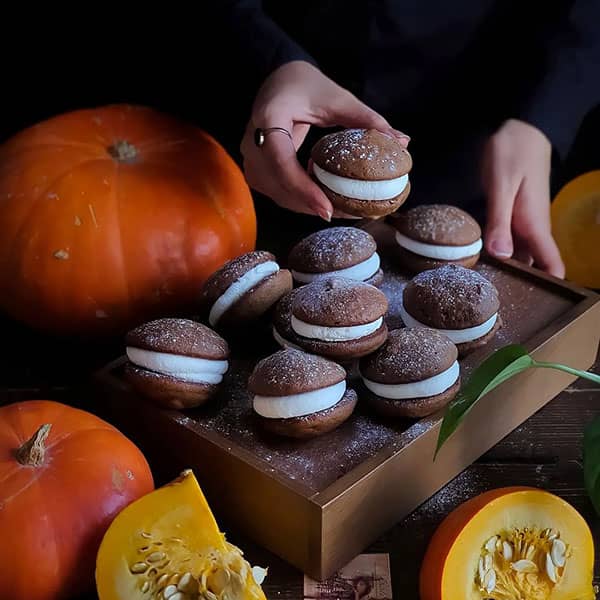 طرز تهیه ووپی پای کدو حلوایی
