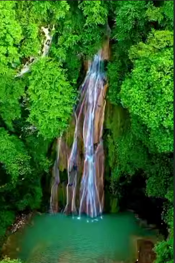 آبشار لوه نگینى در هیرکانى