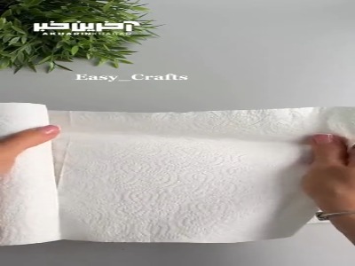 با استفاده از دستمال کاغذی گل بساز