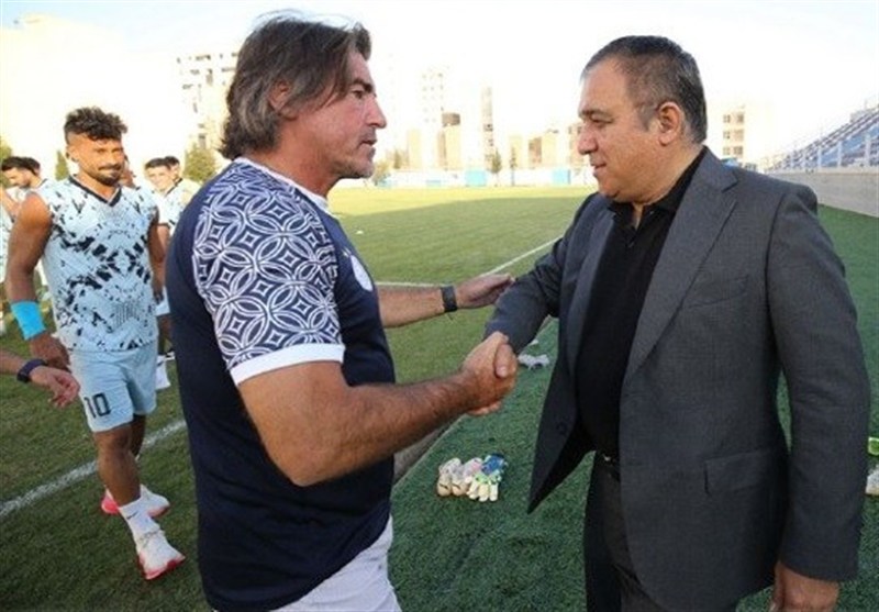 آریا جوان