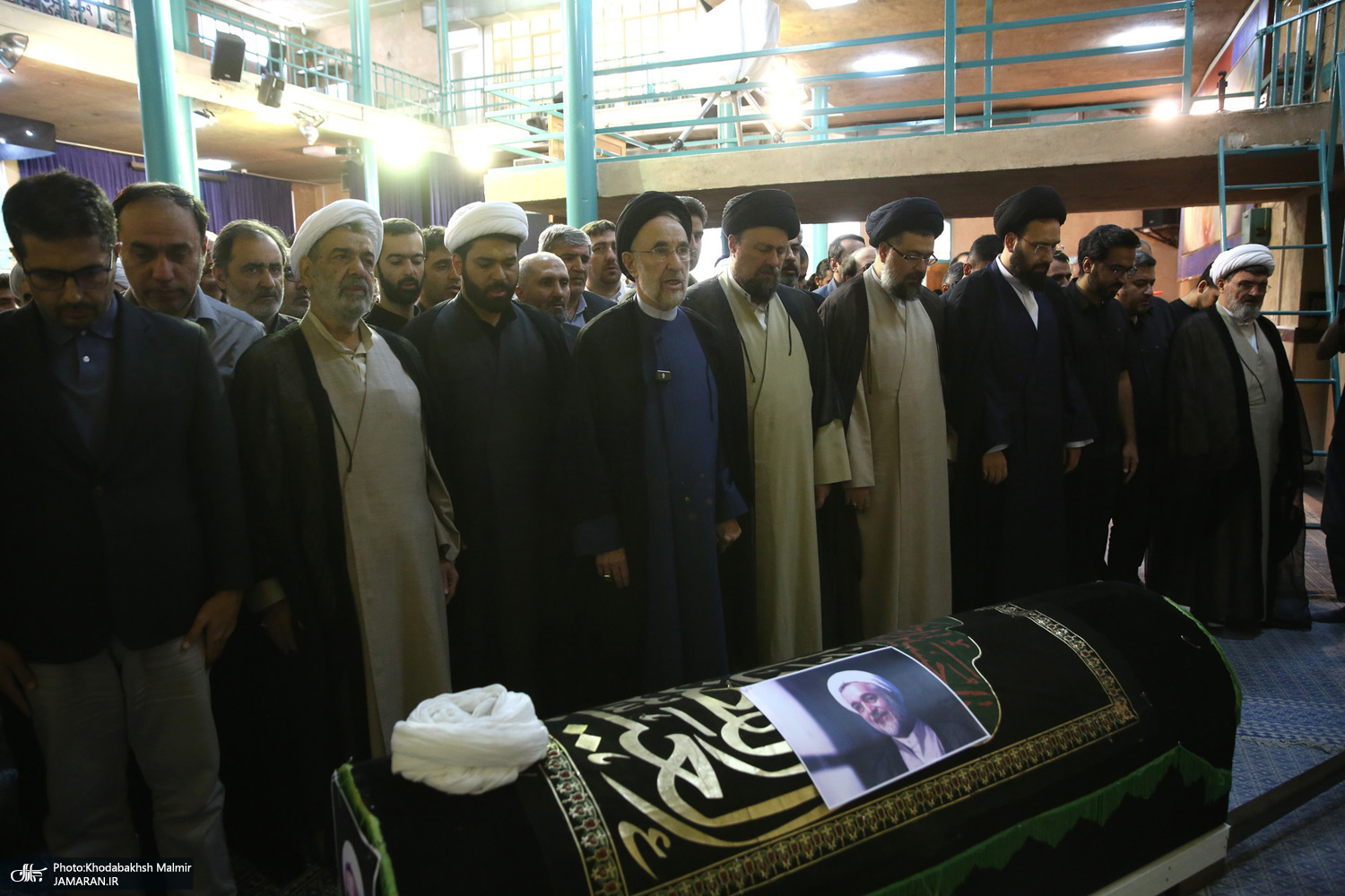 آریا جوان