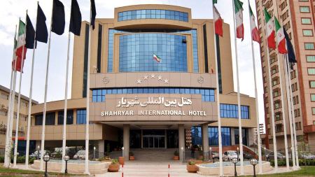 آریا جوان