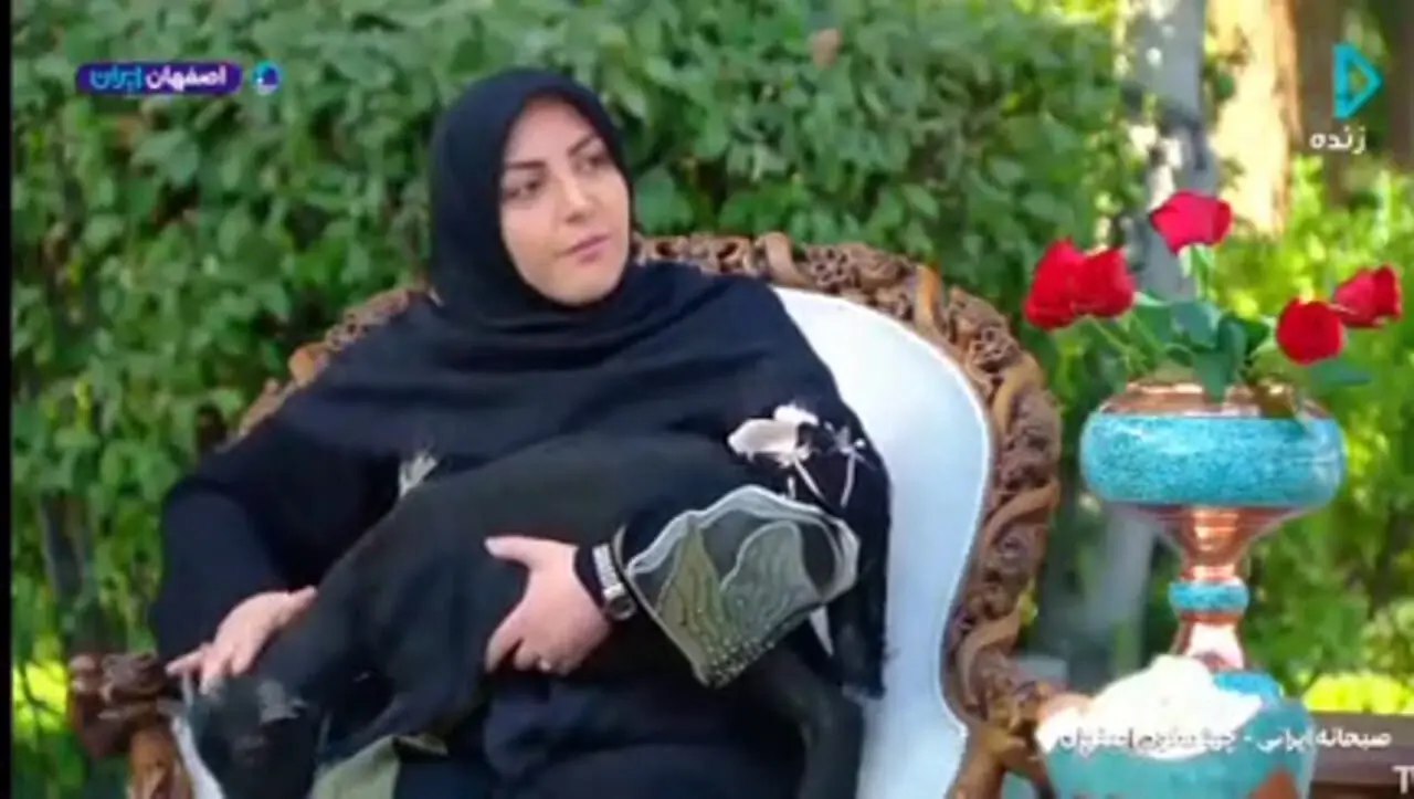 ذوق المیرا شریفی‌مقدم از بغل کردن بز شبیه‌سازی شده