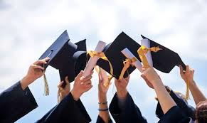 جشن فارغالتحصیلی متفاوت دختران عراقی در حرم حضرت ابوالفضل(ع)