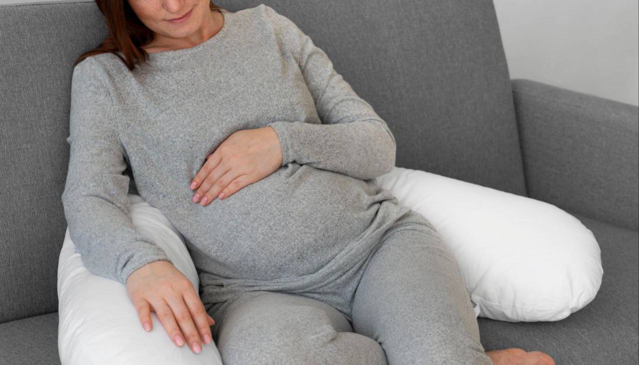 علت بی‌حالی و خستگی مداوم در بارداری چیه؟