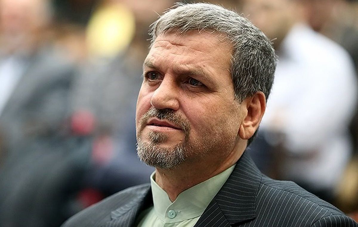 کواکبیان: آقای قالیباف این روزها مطالبی را مطرح کرد که به بحث نه شرقی و نه غربی دامن زد