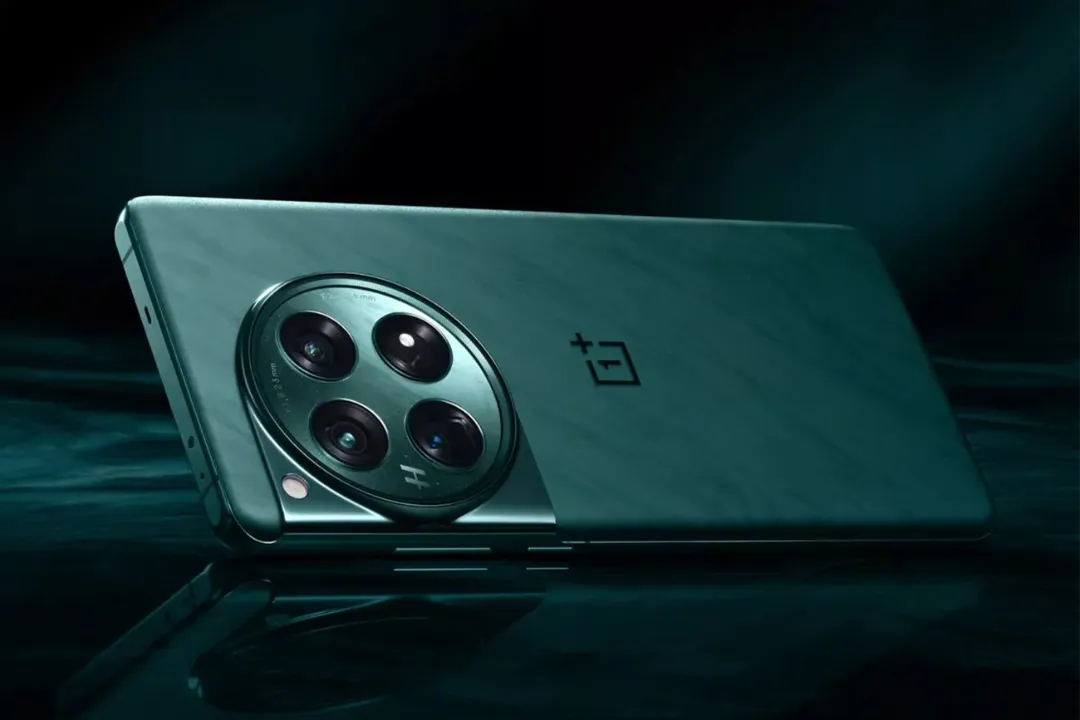 گوشی وان‌پلاس ۱۲ آپدیت بزرگی دریافت کرد و هوشمندتر شد