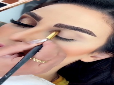 یک میکاپ خاص و براق مناسب مجالس