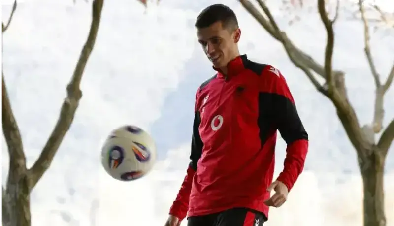 ستاره استقلال برای نبرد با انگلیس گرم کرد