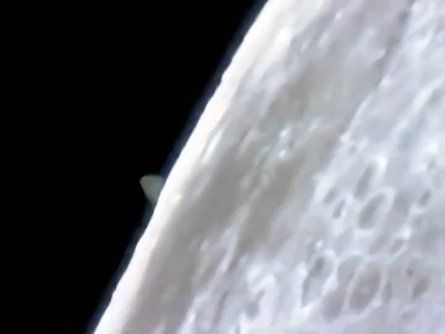 تصاویری شگفت‌انگیز از لحظه طلوع زحل از پشتِ ماه