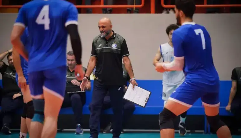 استقلال در زمستان بمب منفجر می‌کند