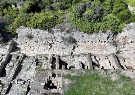 کشف «معبد گمشدۀ زئوس» در زیر باغ پرتقال