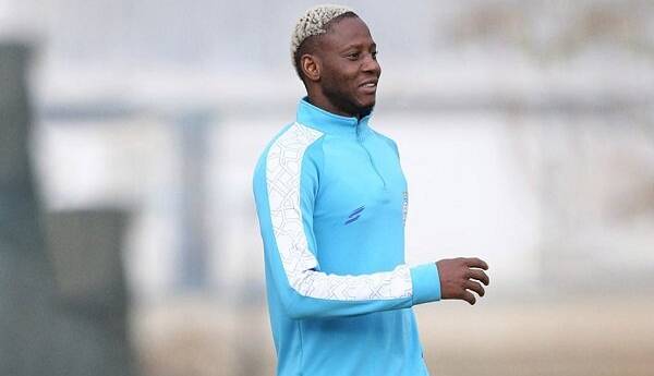 دو خارجی دل ساپینتو را زدند