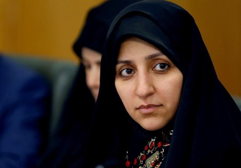 بهروز آذر: تعداد نمایندگان زن در مجلس مطلوب نیست