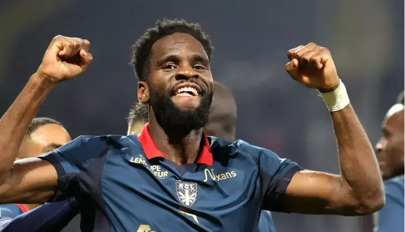 پنجه در پنجه انریکه و میلیاردرهای پاریس!