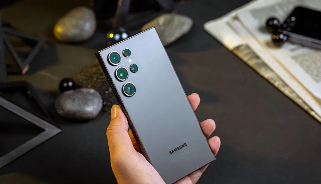 شوک به بازار موبایل؛ رم ۱۶ گیگابایتی از گوشی‌ها حذف می‌شود؟