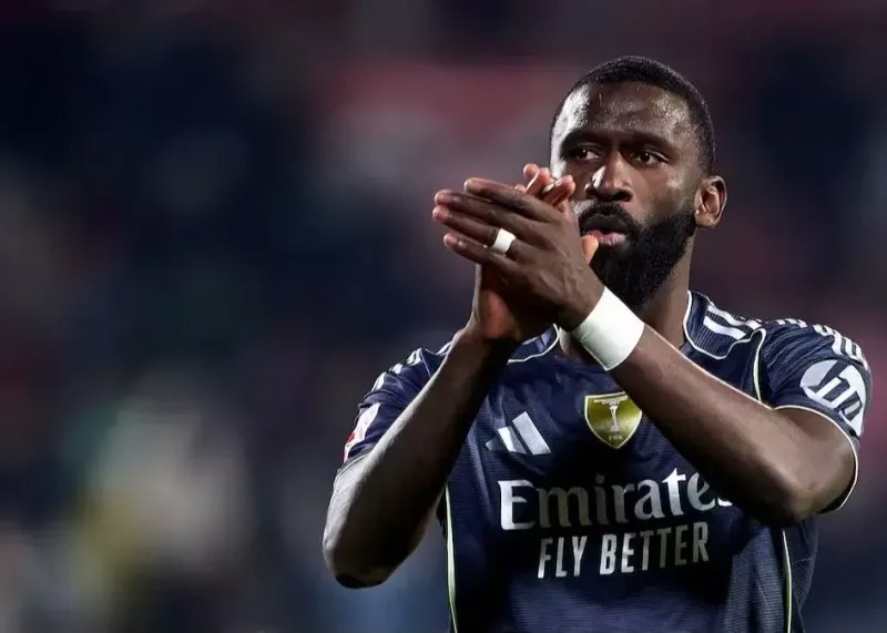 قلم قرمز ژابی روی سه ستاره بزرگ رئال