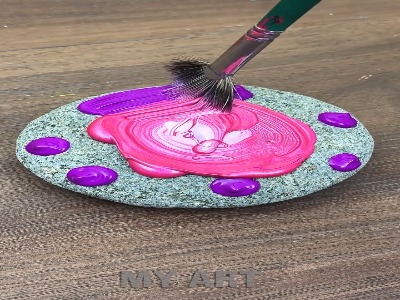 آموزش یک سنگ نگاره دیدنی