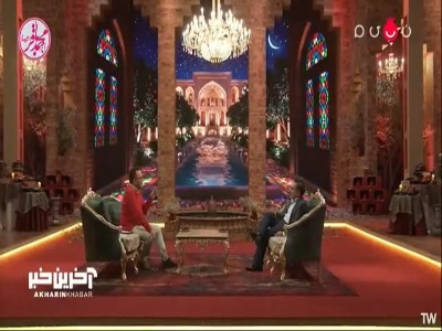 شوخی نجف زاده با عمو رشید؛ مثل اینکه خط شما سفیده!