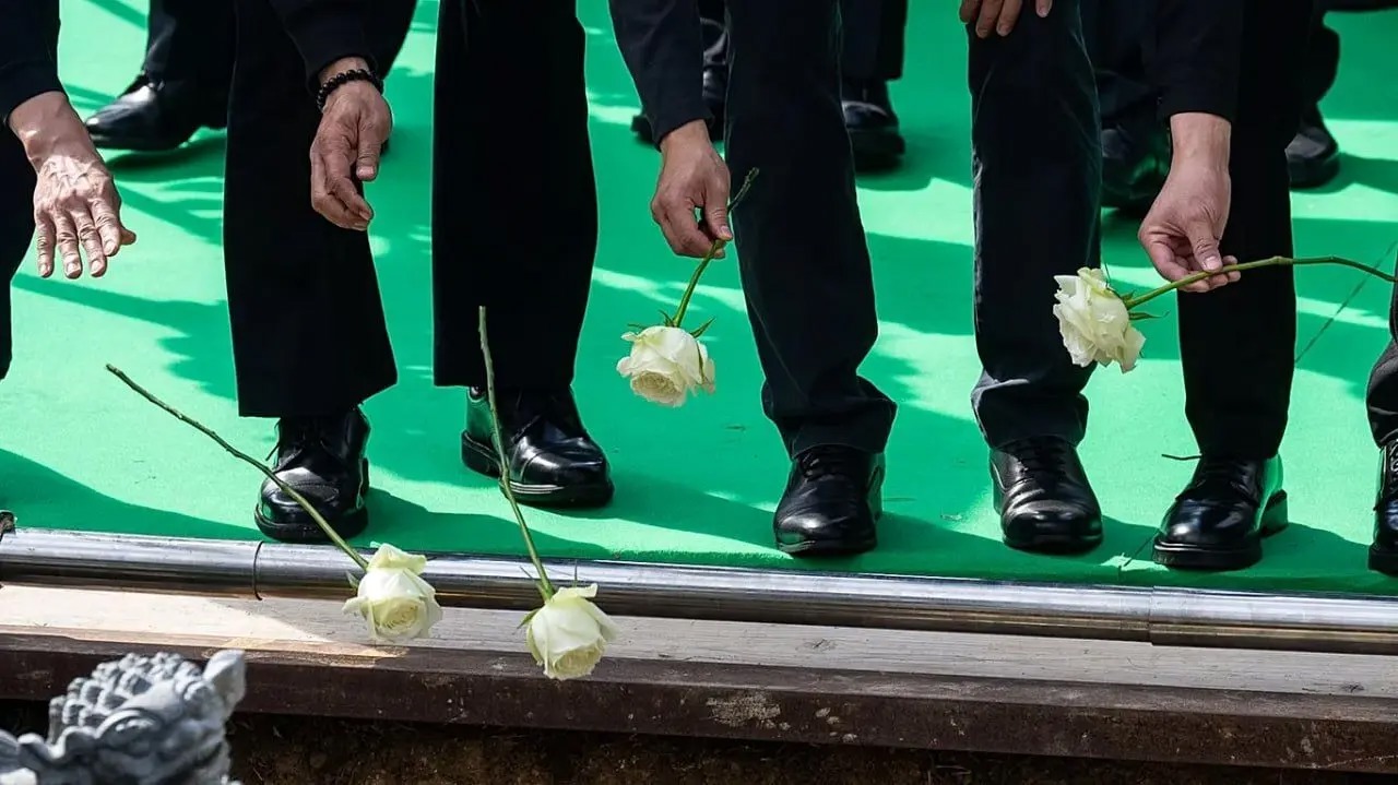 وقتی انسان می‌میرد دقیقا چه اتفاقی برای بدنش می‌افتد؟