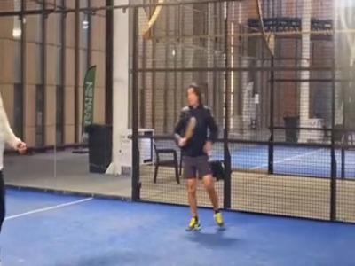 ساپینتو راکت به دست شد؛ پدل ورزش مورد علاقه ساپی