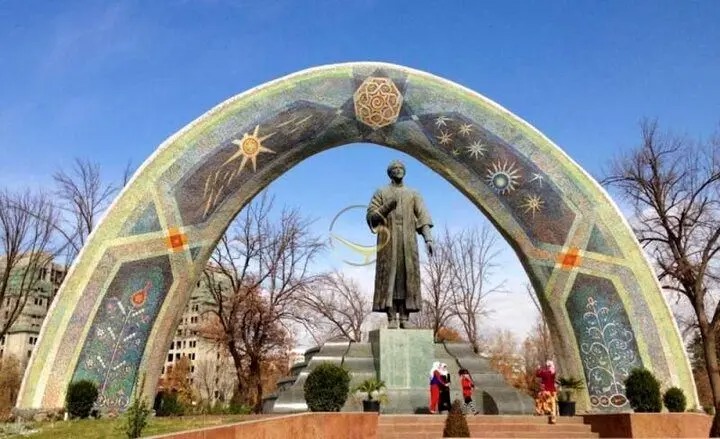 رودکی شاعر؛ از عزیزی در دربار سامانی تا کور شدن به دست پادشاهان