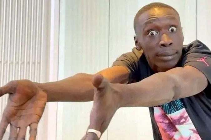 مردی که  چهره خود را ۱ میلیارد دلار اجاره داد