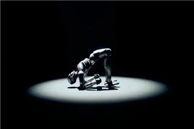 اولین ربات انسان نمای فضانورد جهان معرفی شد