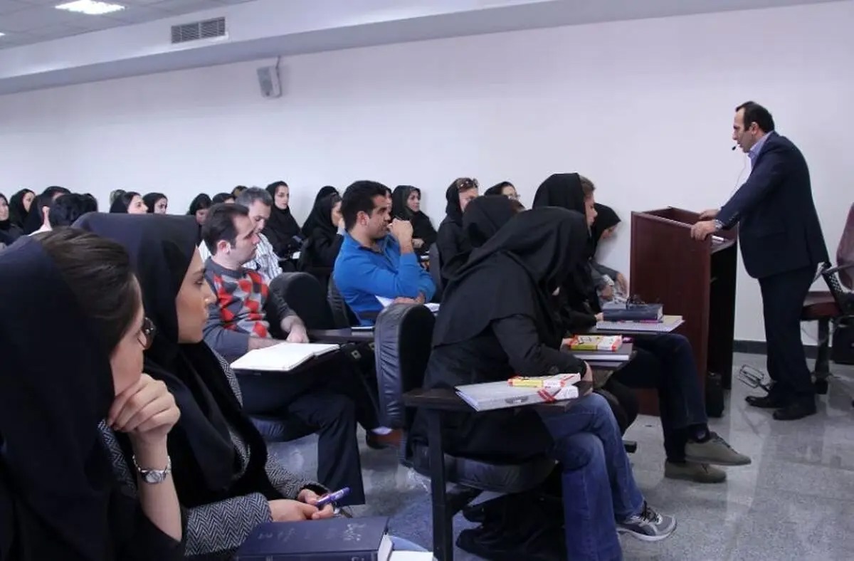 غیبت دانشجویان در امتحانات ترم جاری بدون ارائه مستندات موجه است