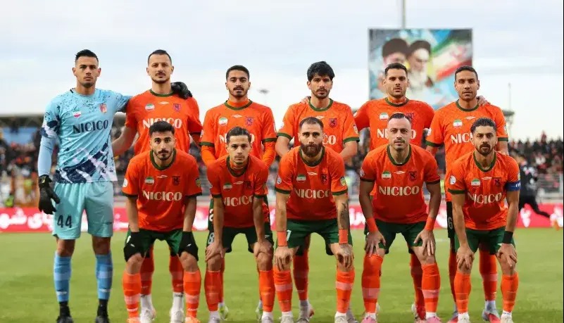 جباری از این ۱۱ بازیکن برد می‌خواهد