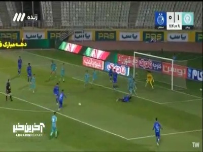 ضربه حسین گودرزی با اختلافی کم از کنار دروازه پیکان به بیرون رفت