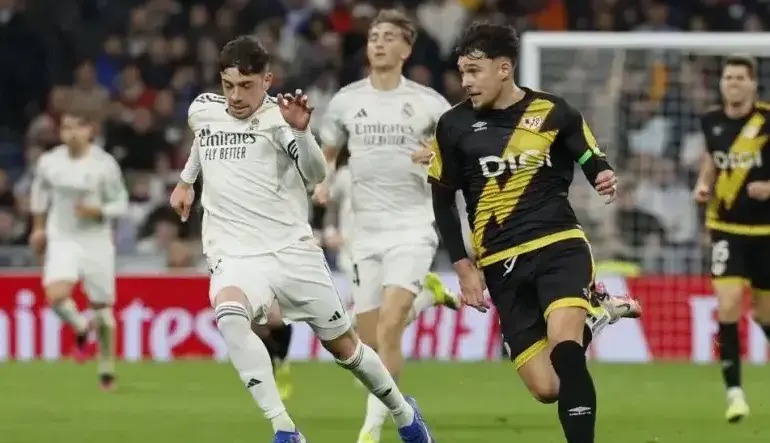 والورده: باید تا پای جان برای مربی بجنگیم