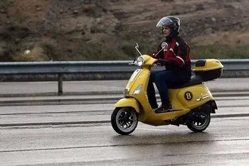 یک نماینده: آموزش موتورسواری باید توسط مربیان زن انجام شود