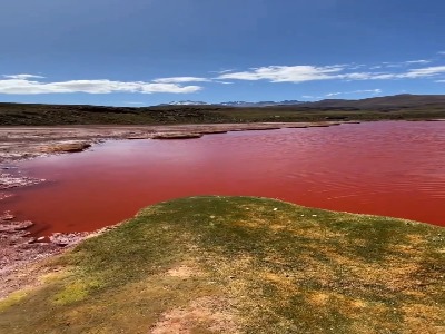 تالاب سانتا روزا دریاچه ای خارق العاده با آب های قرمز