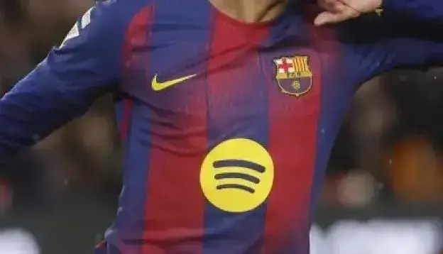 کیت ۴ میلیون یورویی بارسا در انبار خاک می‌خورد!