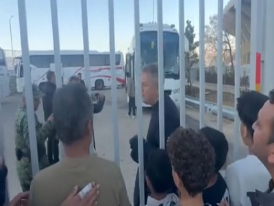 عکس یادگاری هواداران با اسکوچیچ