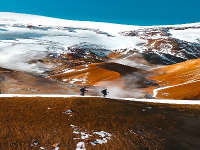 مکانی جادویی گم شده در کوه‌های ایسلند!