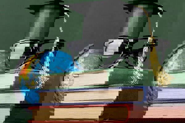 فراخوان دو جشنواره ملی پایان‌نامه و کتاب سال دانشجویی منتشر شد