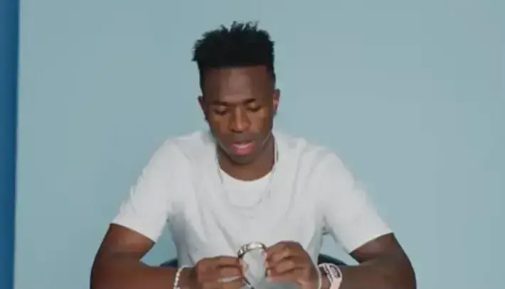 ۱۰چیزی که وینیسیوس بدون آنها نمی‌تواند زندگی کند