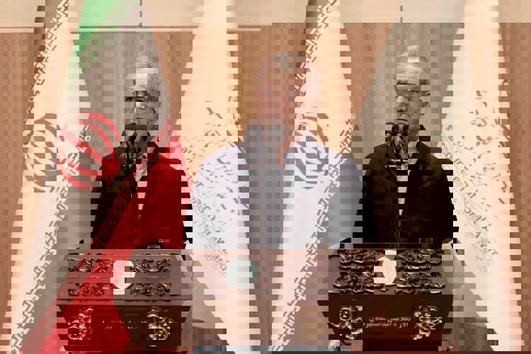 پزشکیان: باید کمک کنید جامعه را به وحدت و انسجام برسانیم