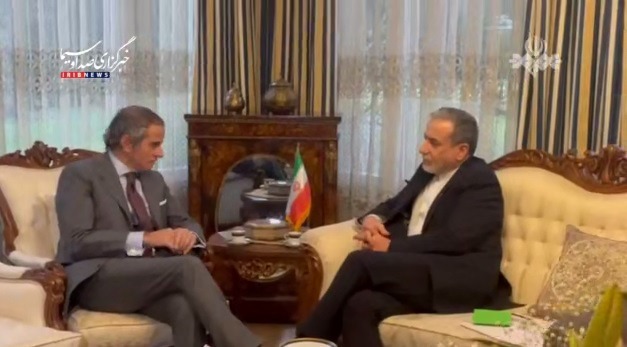 گروسی با عراقچی دیدار کرد