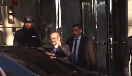 حرکت وزیر خارجه عمان به سمت محل مذاکرات ایران و آمریکا