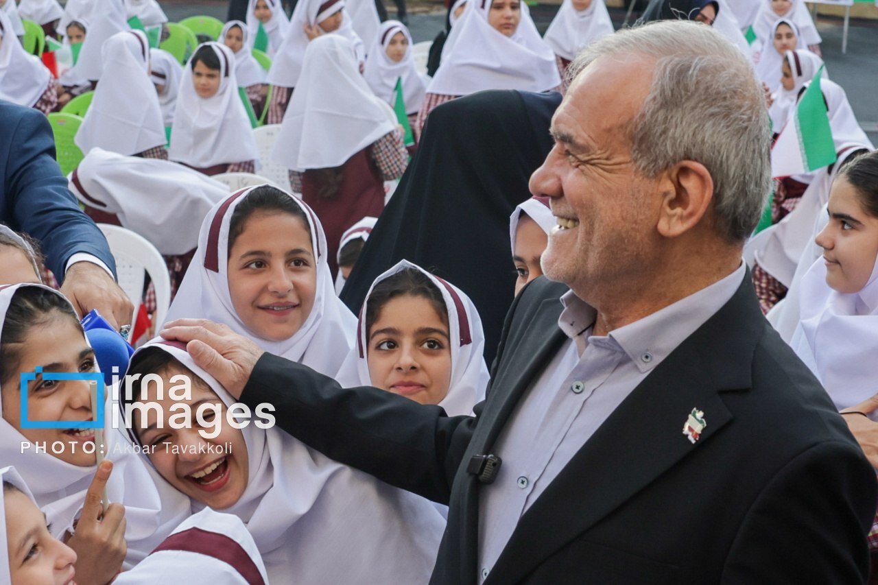 آریا جوان