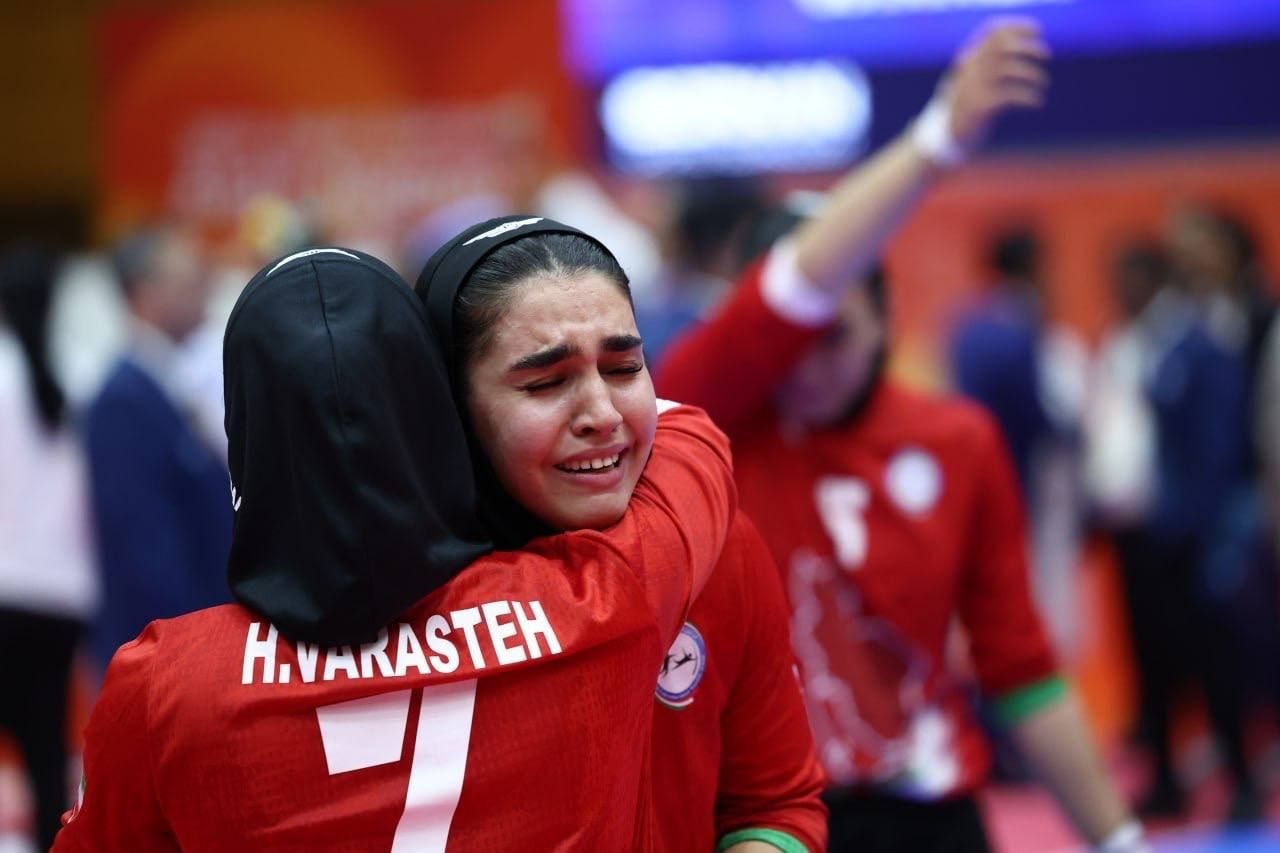 آریا جوان