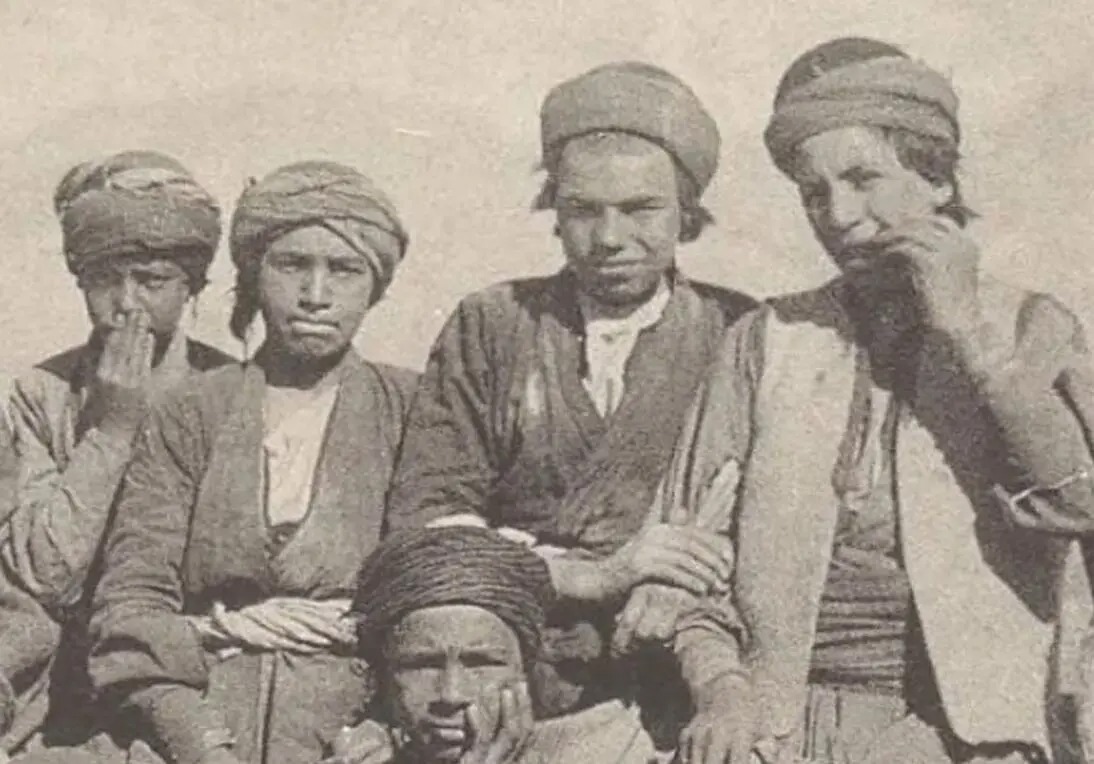 سفر در زمان؛ تصویری از «کودکان و جوانان کرمانشاهی» در دوران ناصرالدین شاه