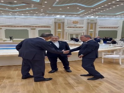 گفتگوی کوتاه وزرای خارجه جمهوری آذربایجان و روسیه با عراقچی