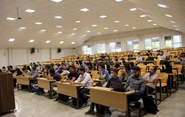 دانشگاه ها در هیچ شرایطی تعطیل نمی‌شوند