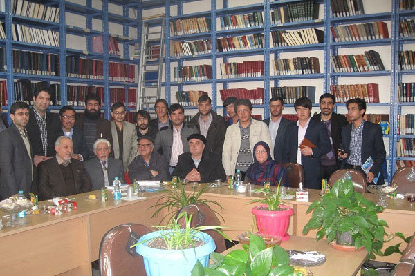 آریا جوان