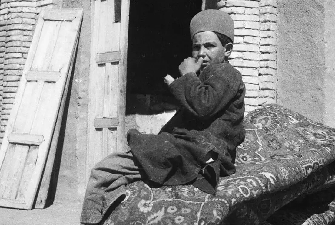 سفر در زمان؛ از «سربازها و قاطرهایشان» تا «پاسگاه جاده همدان»